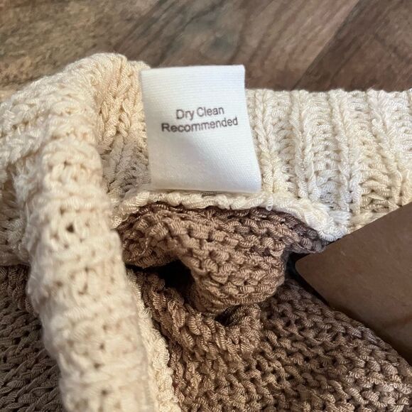 NWT BLU PEPPER SIZE SMALL KNIT TWO TONE SHORTS W 14.5” - Picture 3 of 7